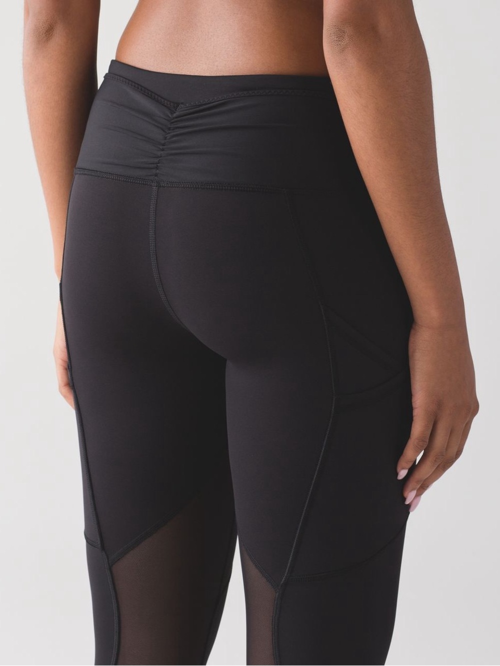 Lululemon Outrun 19" Crop Black Capris Leggings Tights